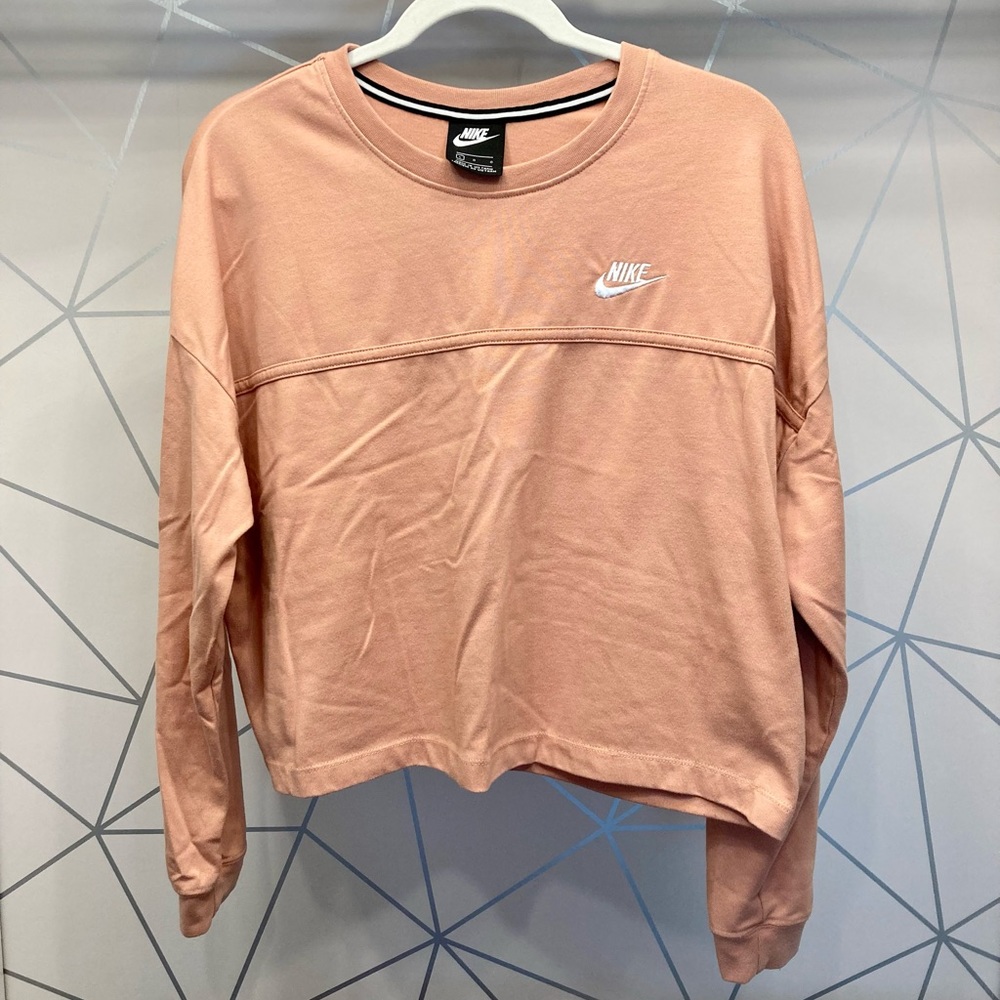 Nike Long Sleeve Crop Length Pullover